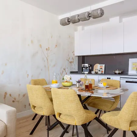 Apartment P&o 3bed Urban Sky